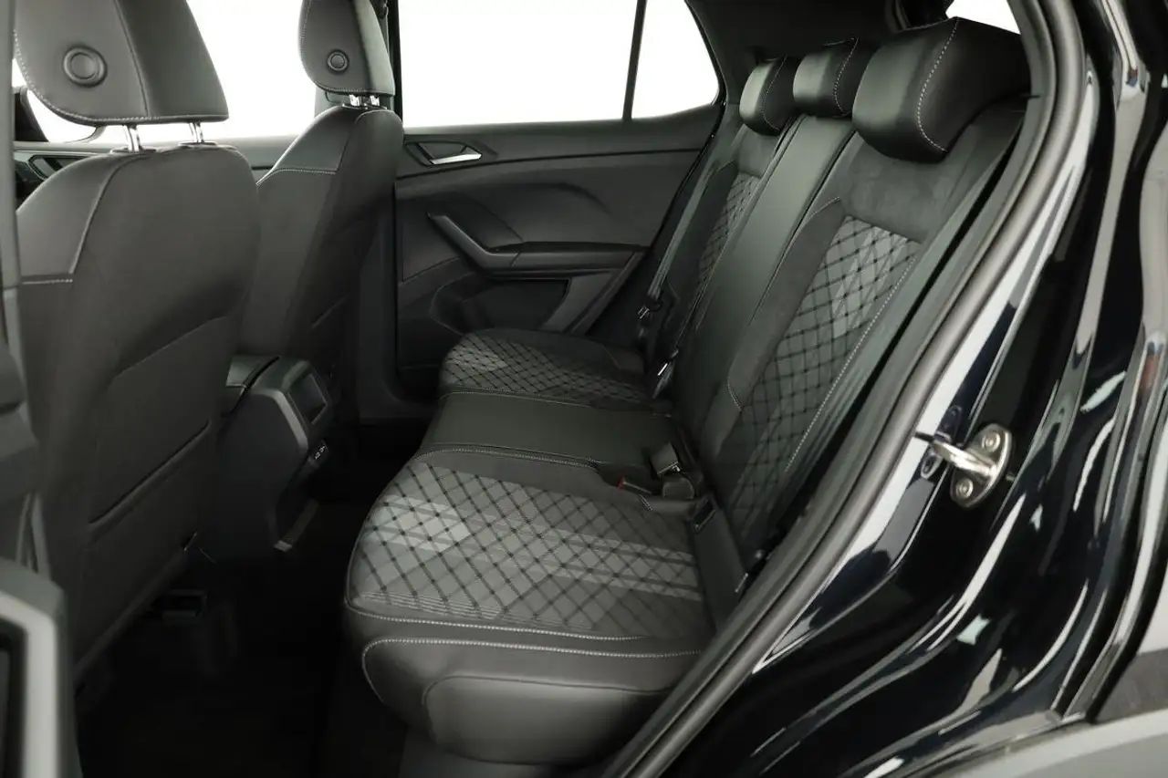 Volkswagen T-Cross 12