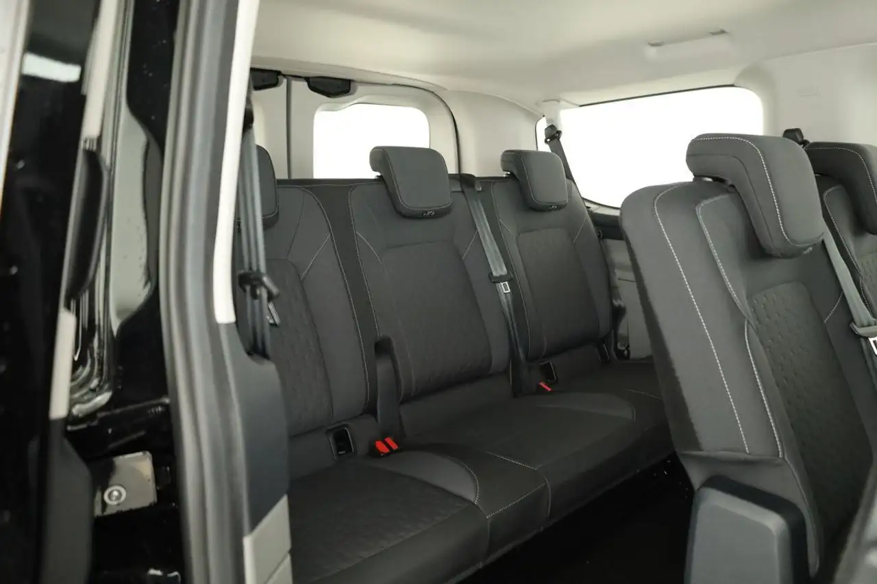 Ford Transit 13