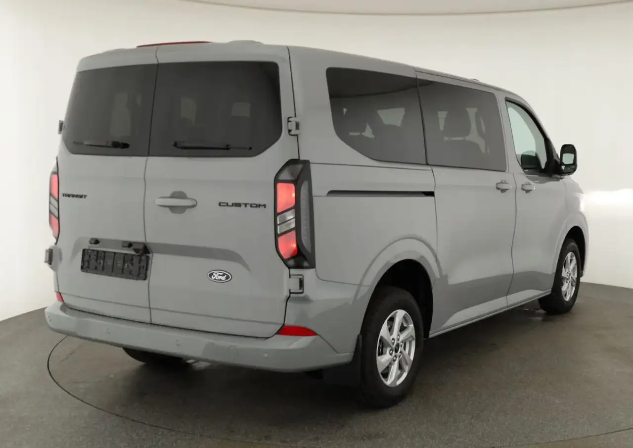 Ford Transit 4