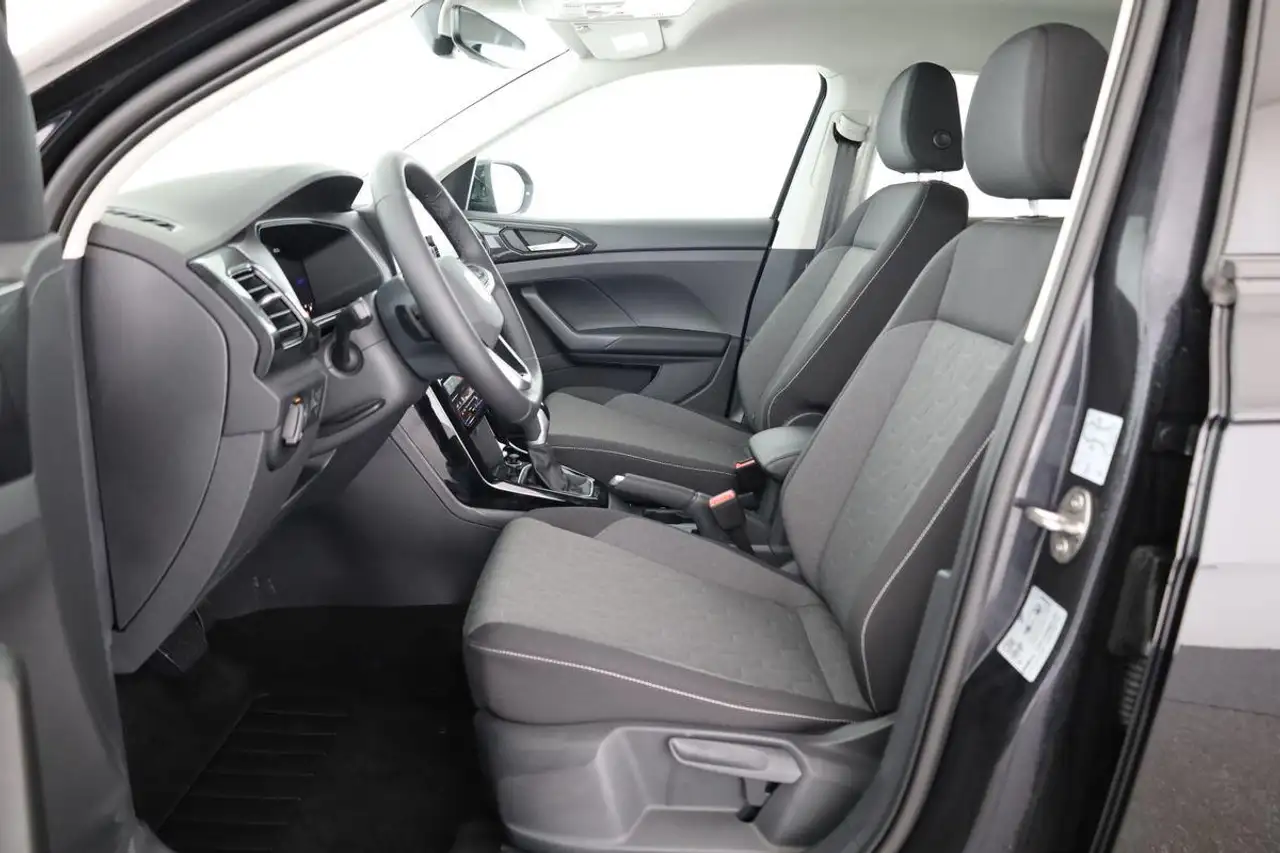 Volkswagen T-Cross 11