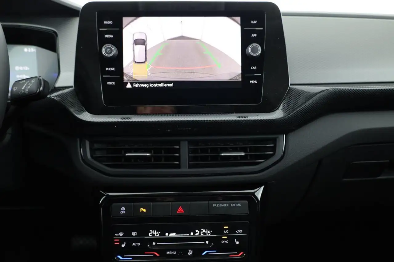 Volkswagen T-Cross 8