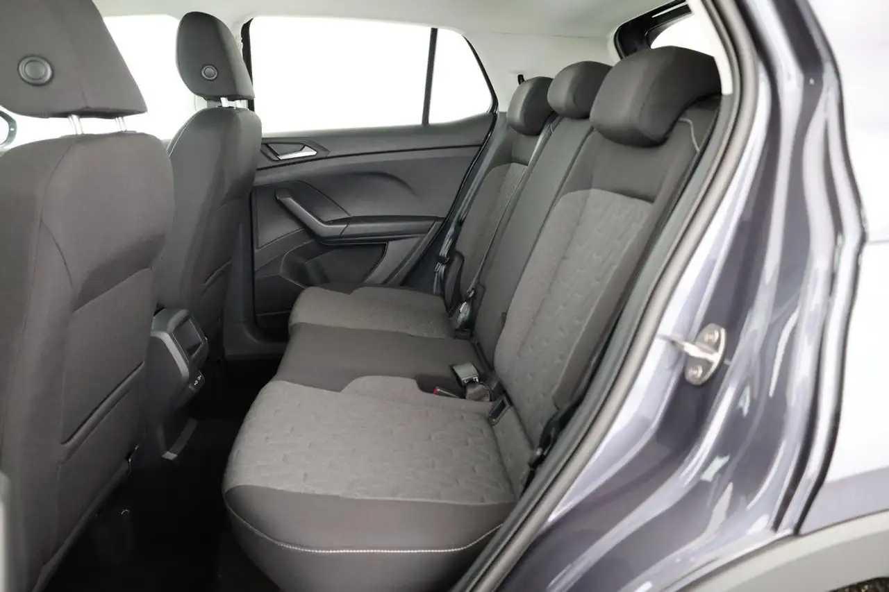 Volkswagen T-Cross 12