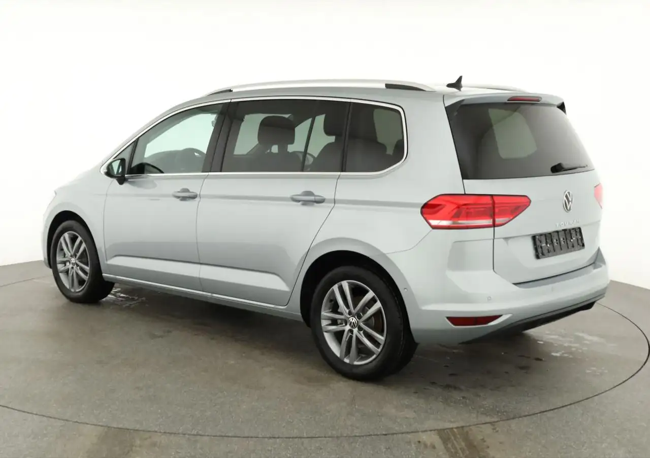 Volkswagen Touran 5