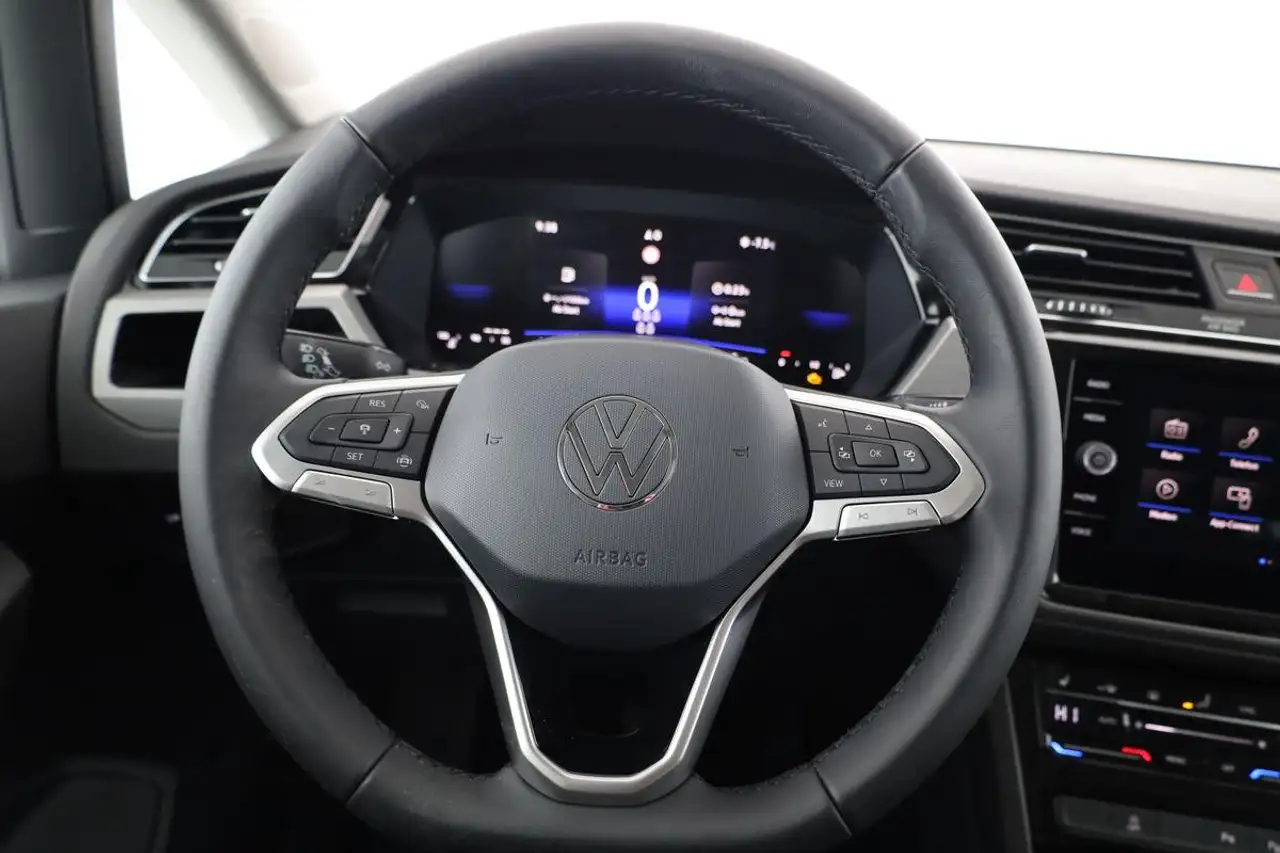 Volkswagen Touran 7