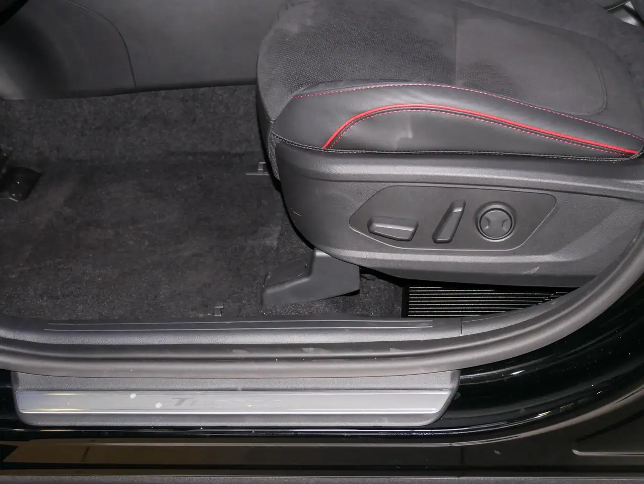 Hyundai TUCSON 4