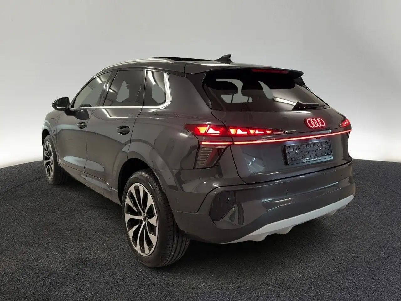 Audi Q3 4