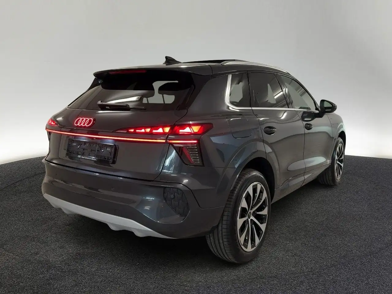 Audi Q3 6