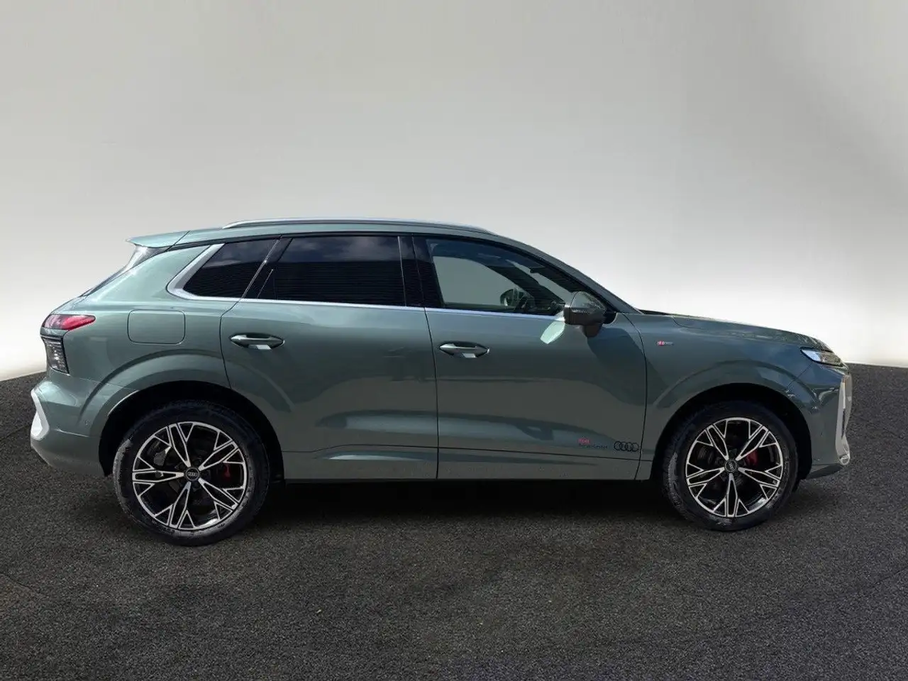 Audi Q3 11