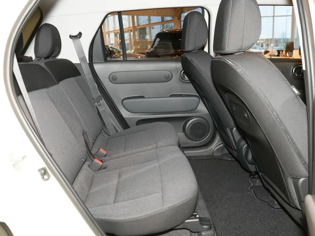 Hyundai Inster 7