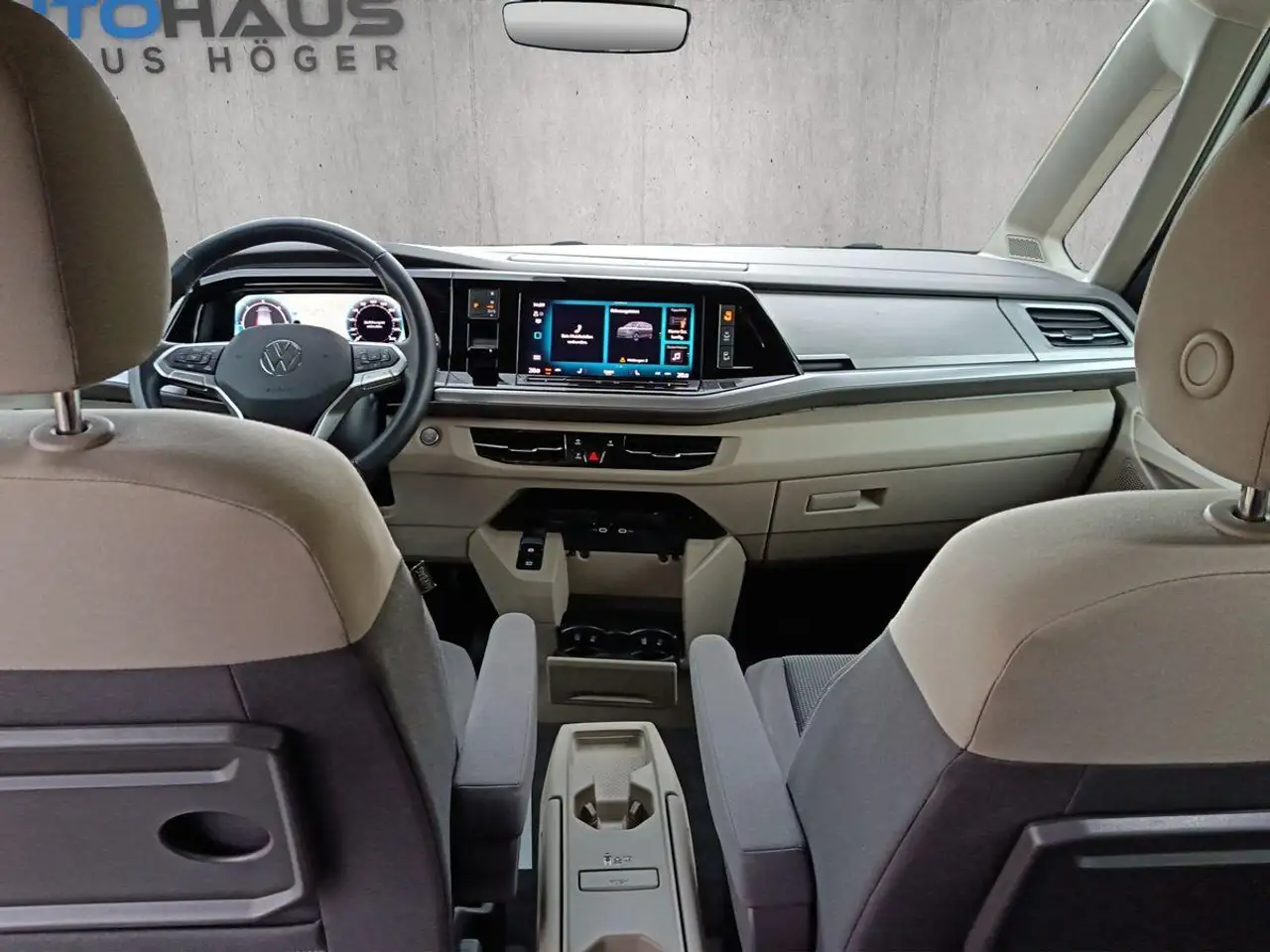 Volkswagen T7 Multivan 12