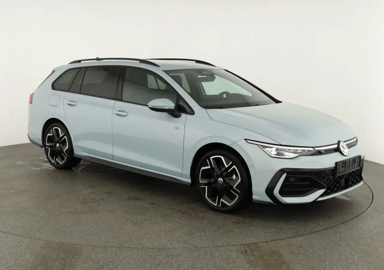 Volkswagen Golf VIII 3