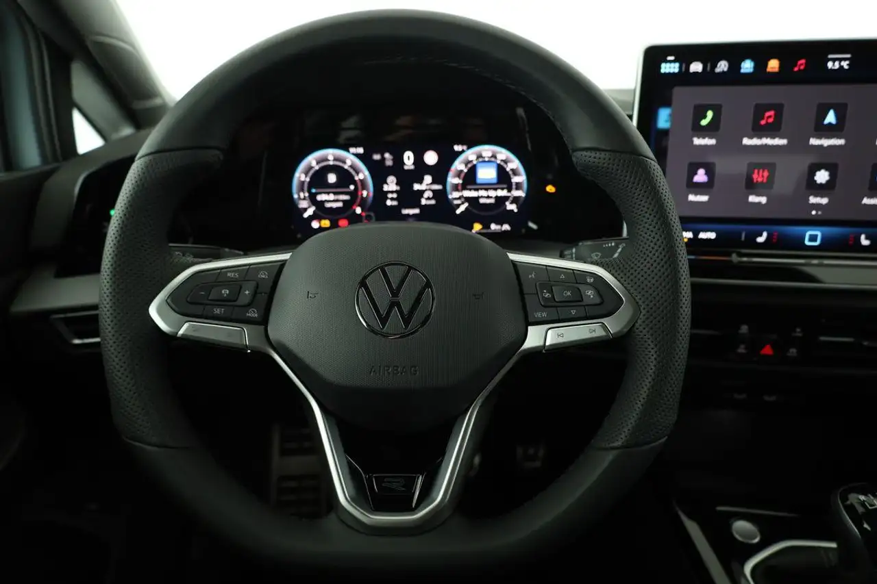 Volkswagen Golf VIII 7
