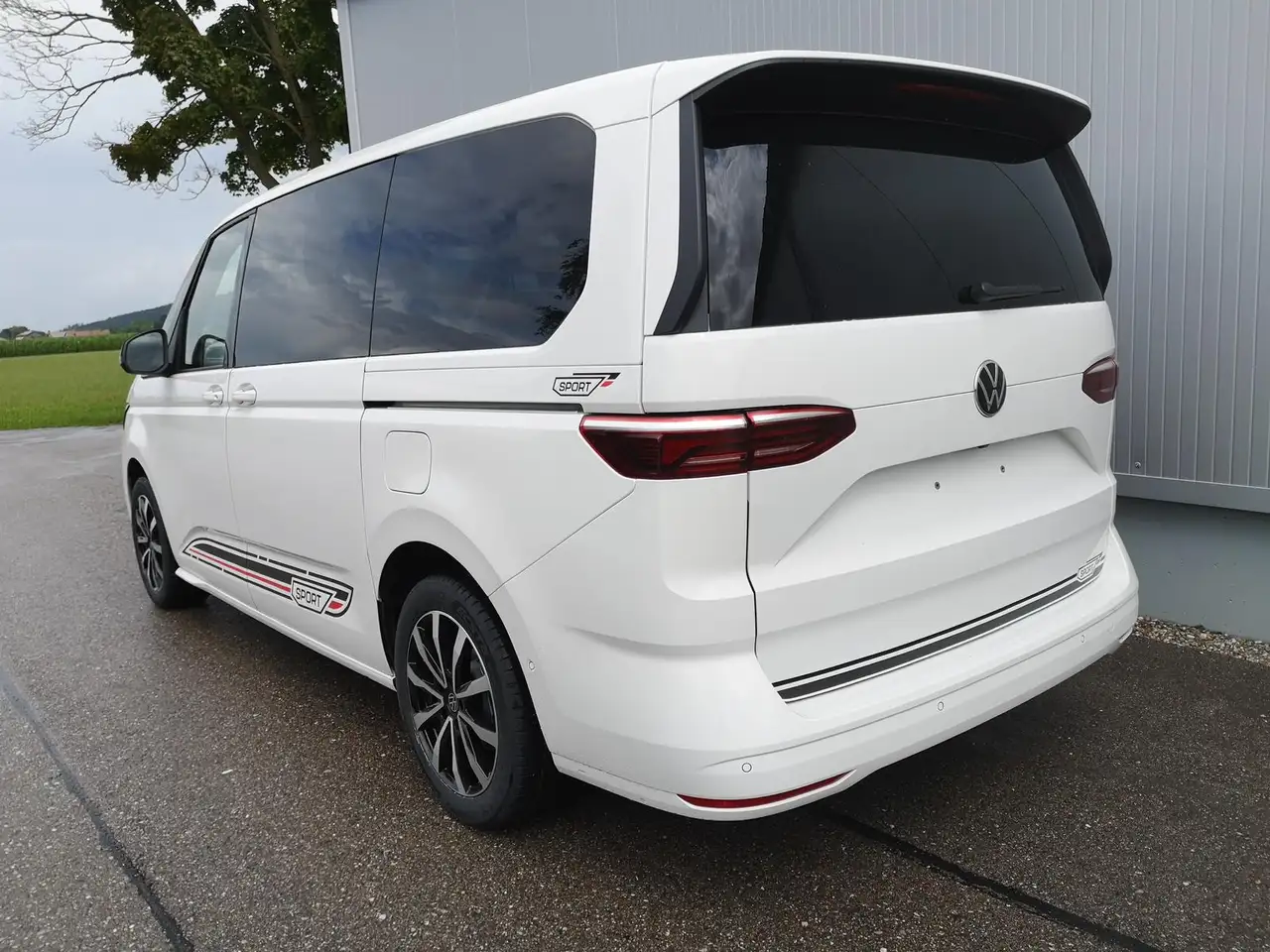 Volkswagen T7 Multivan 2