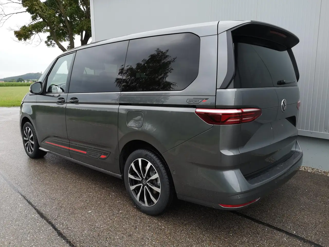 Volkswagen T7 Multivan 2