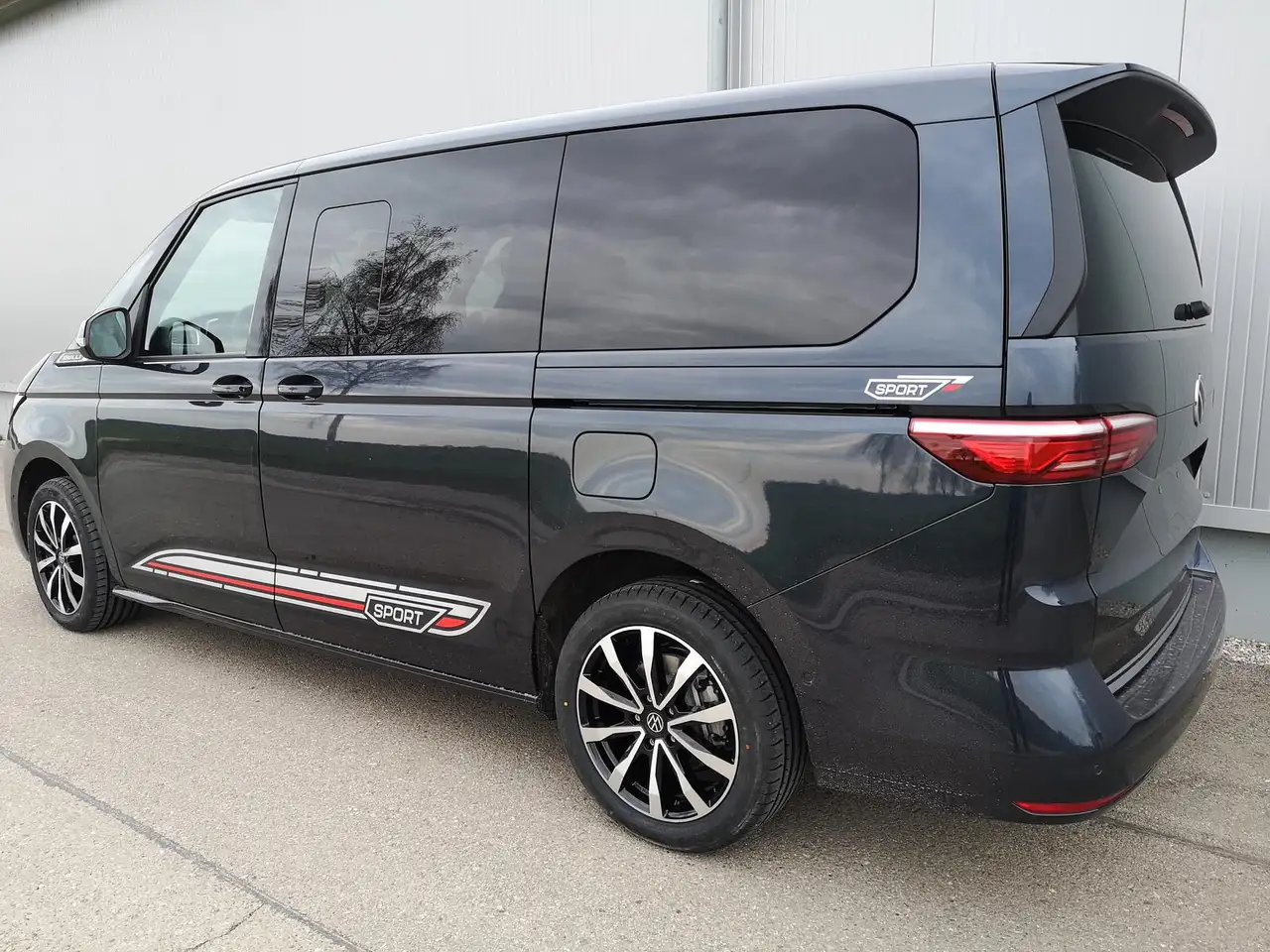 Volkswagen T7 Multivan 2