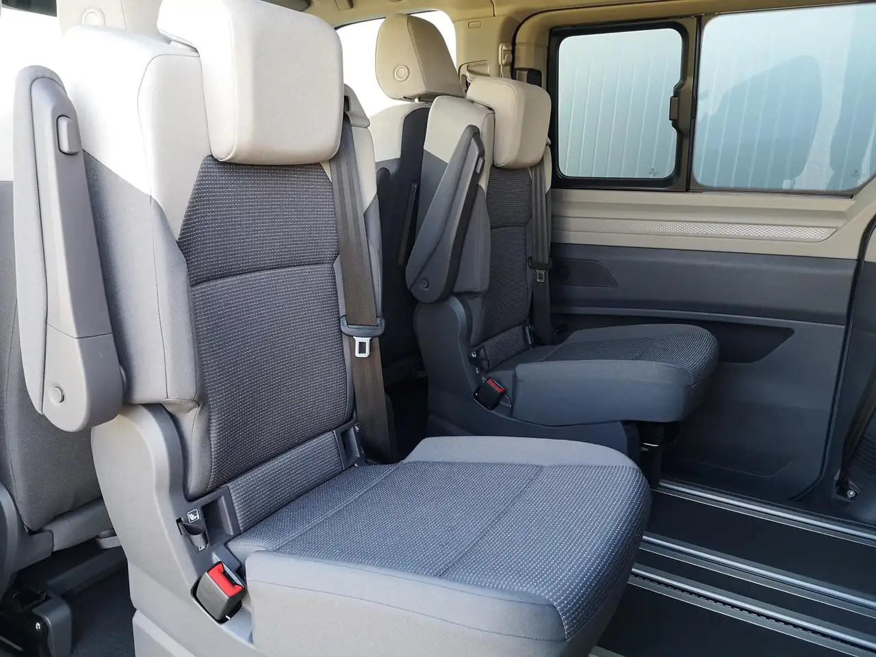 Volkswagen T7 Multivan 9