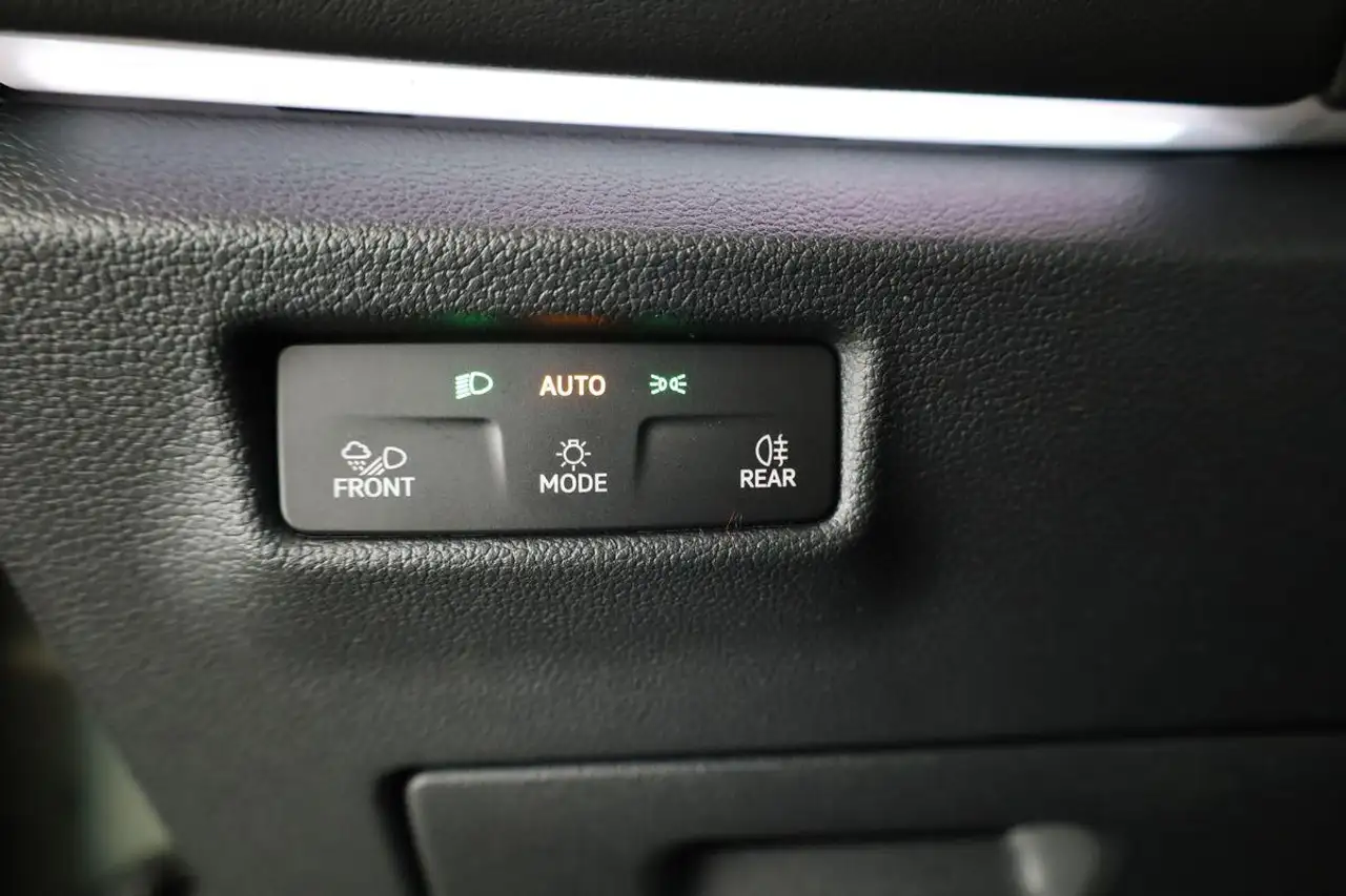 Volkswagen Tiguan 9