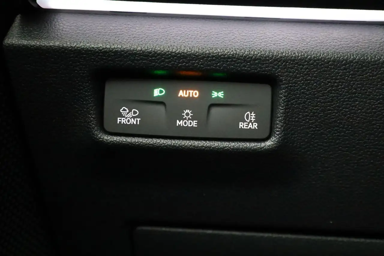 Volkswagen Tiguan 9