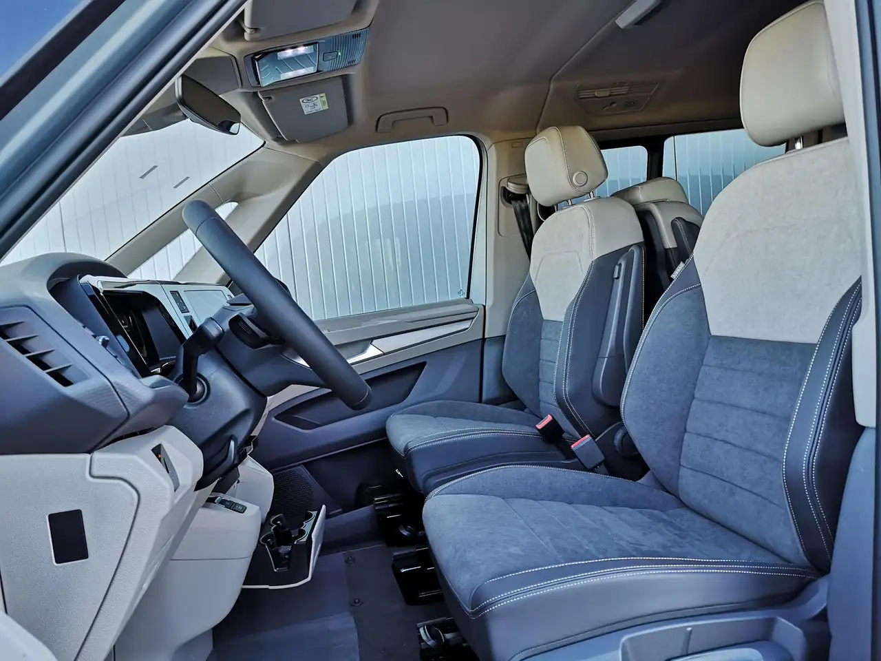 Volkswagen T7 Multivan 8