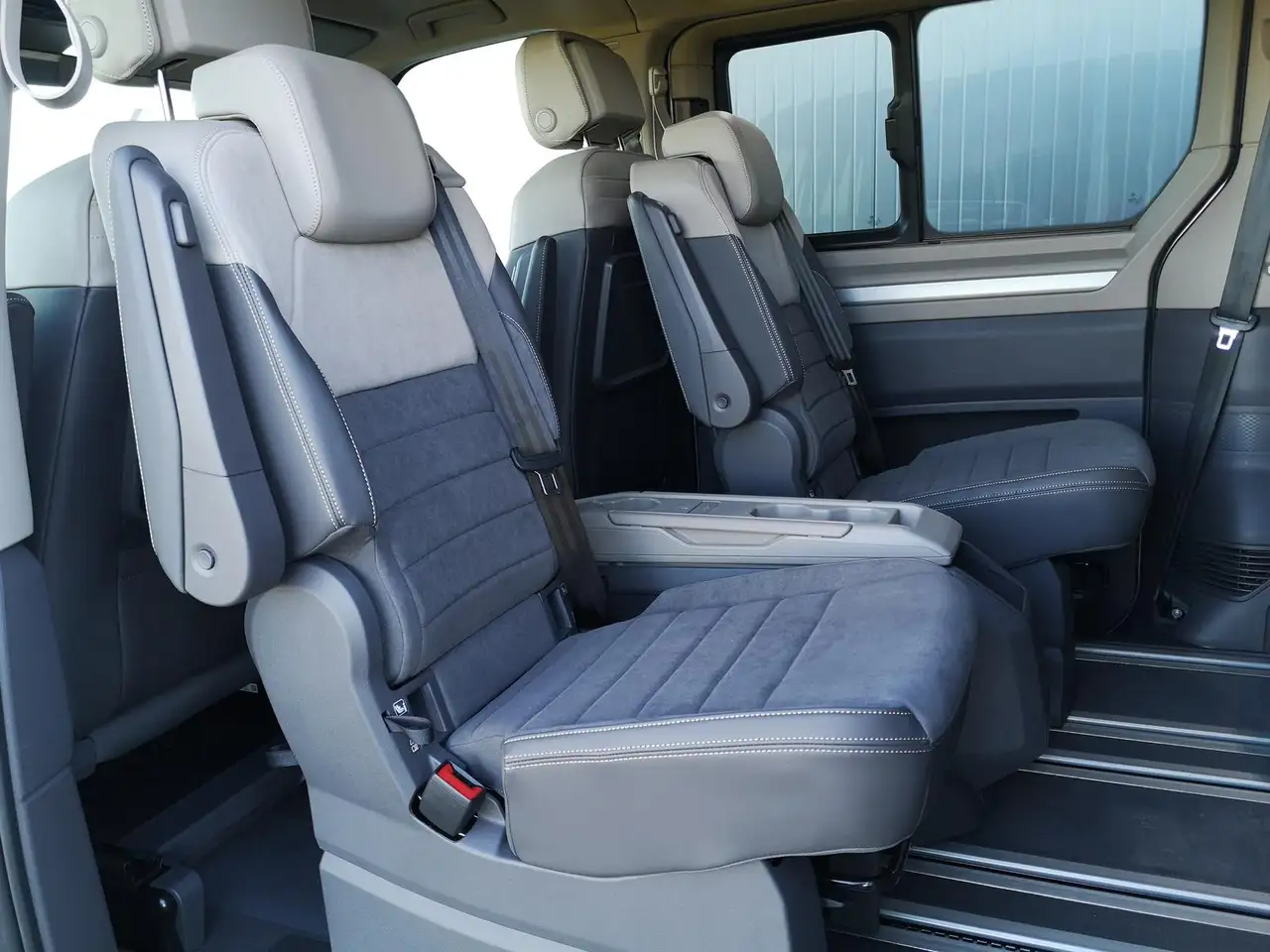 Volkswagen T7 Multivan 9