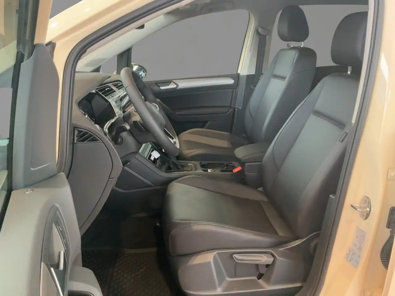 Volkswagen Touran 7