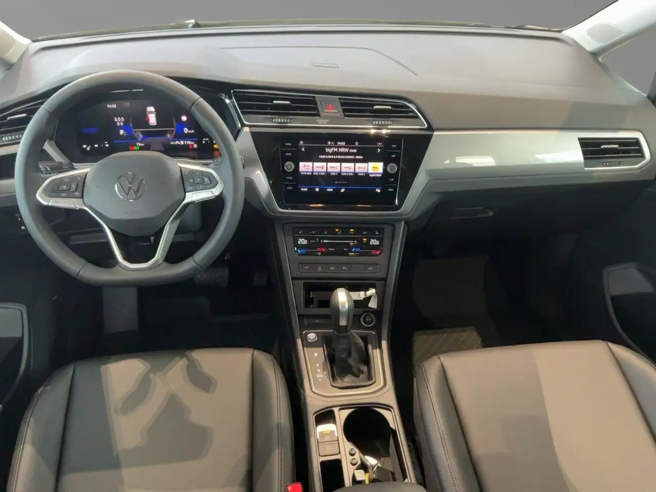 Volkswagen Touran 9