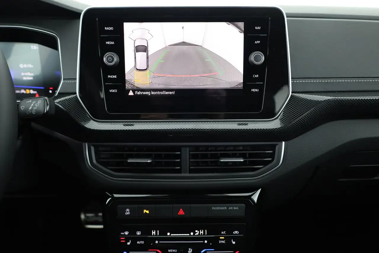 Volkswagen T-Cross 8