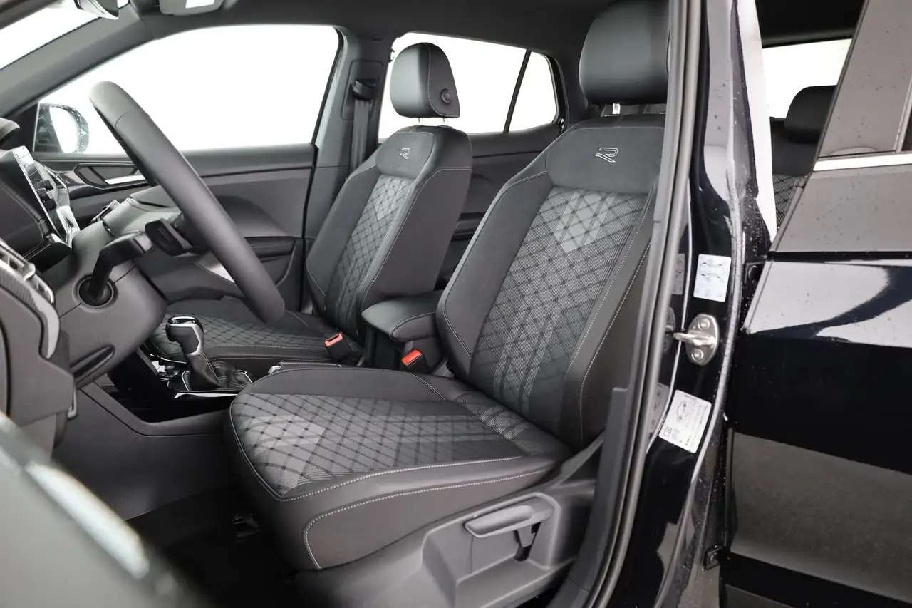 Volkswagen T-Cross 11