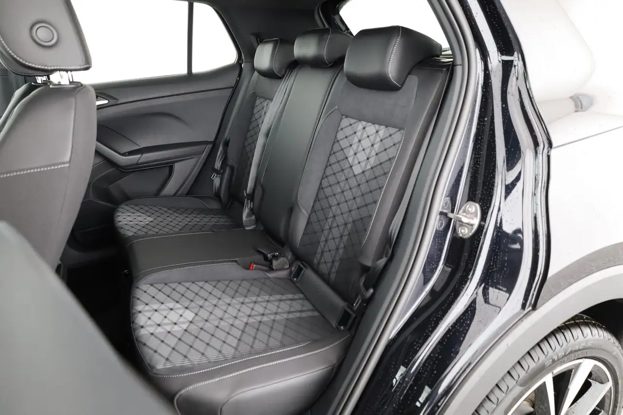 Volkswagen T-Cross 12