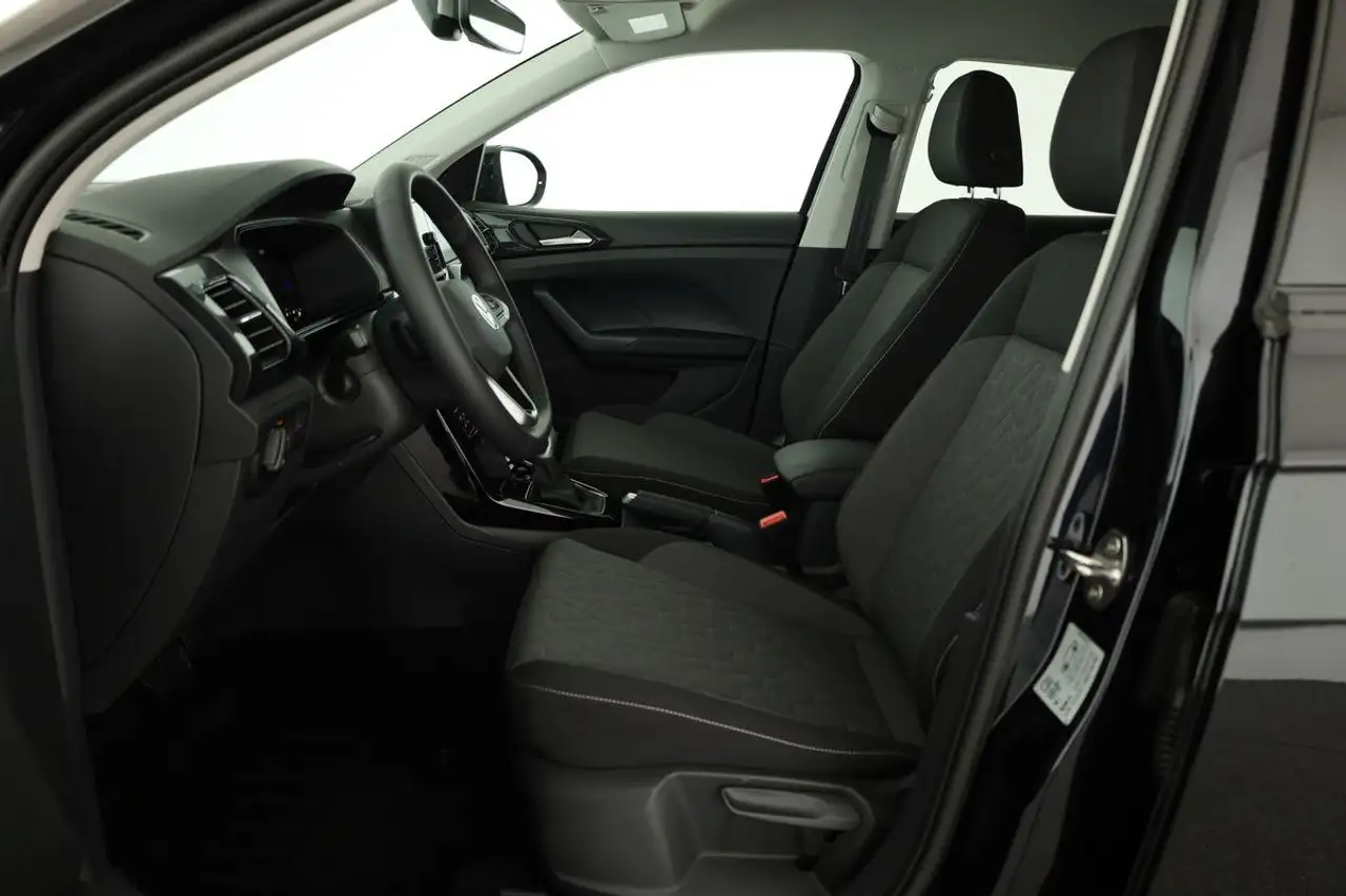 Volkswagen T-Cross 11