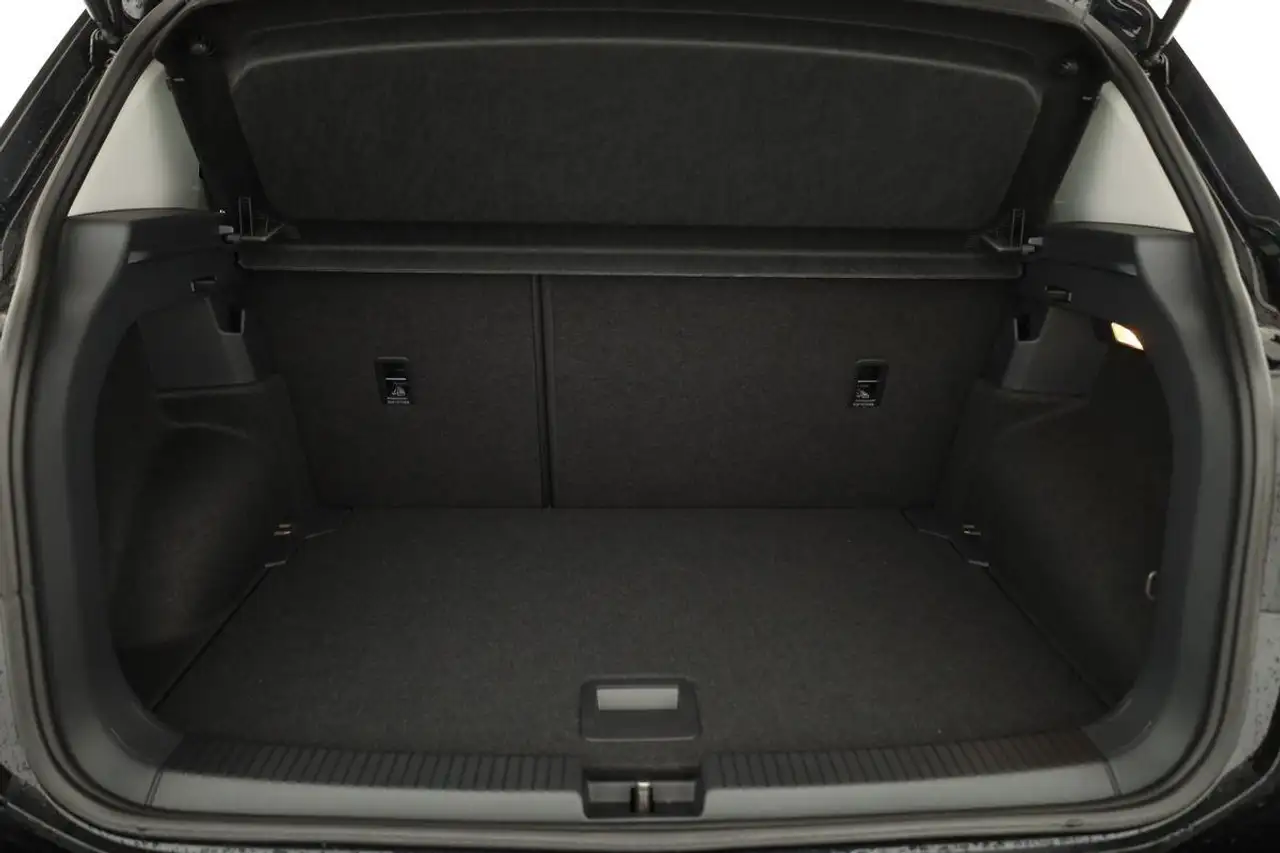 Volkswagen T-Cross 13