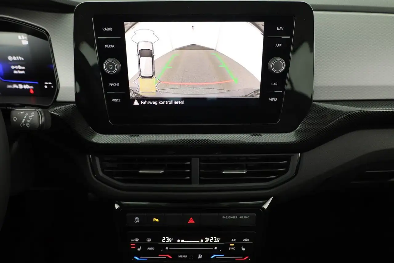 Volkswagen T-Cross 8