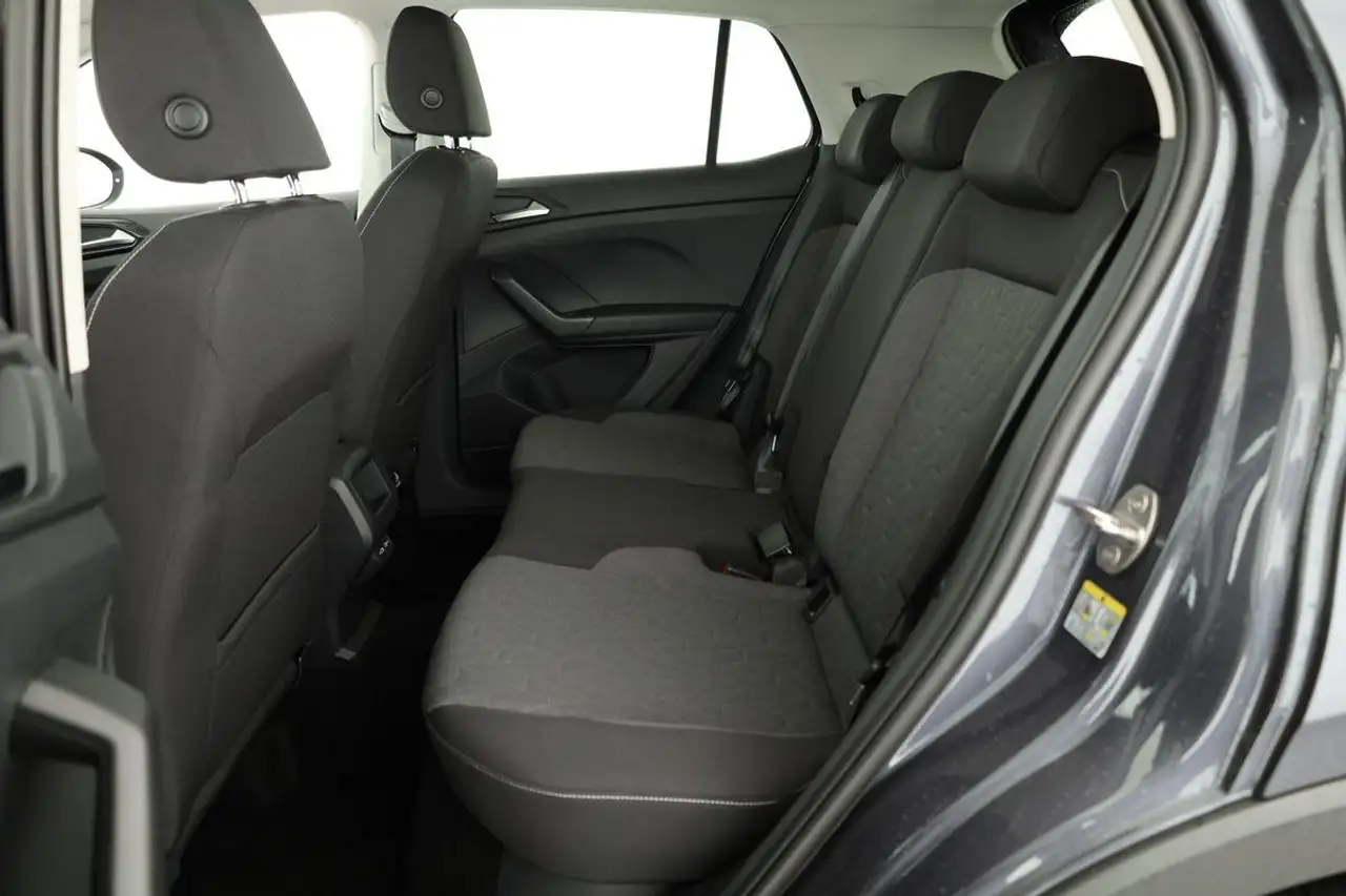 Volkswagen T-Cross 12