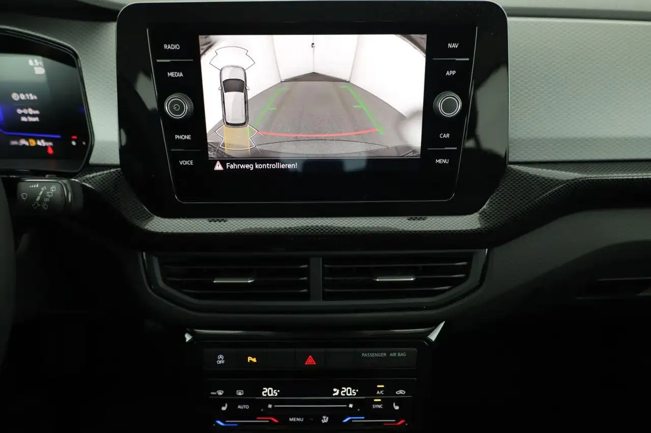 Volkswagen T-Cross 8