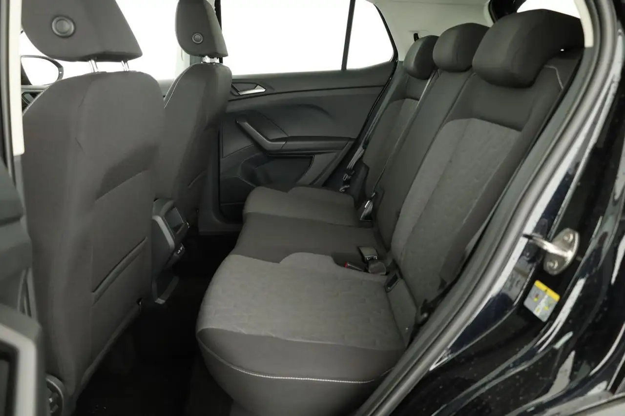 Volkswagen T-Cross 12