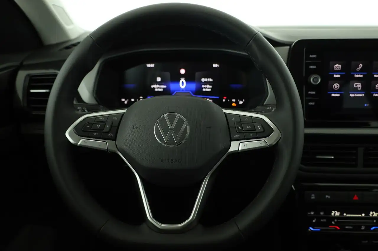 Volkswagen T-Cross 7