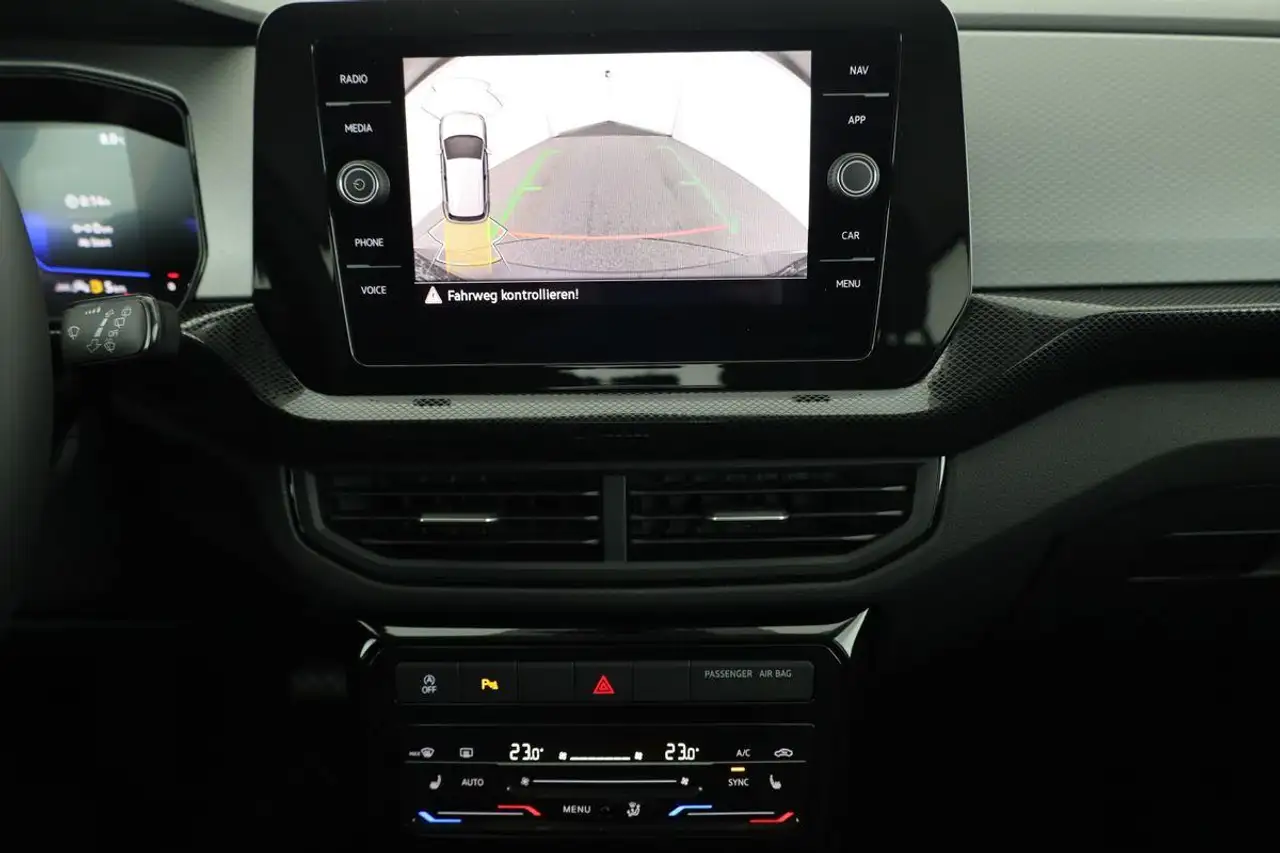 Volkswagen T-Cross 8