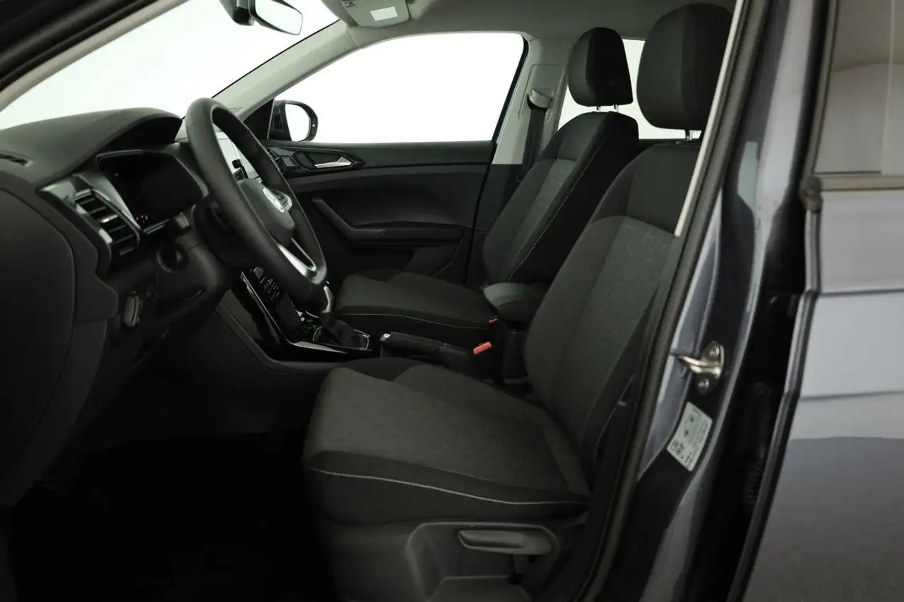 Volkswagen T-Cross 11
