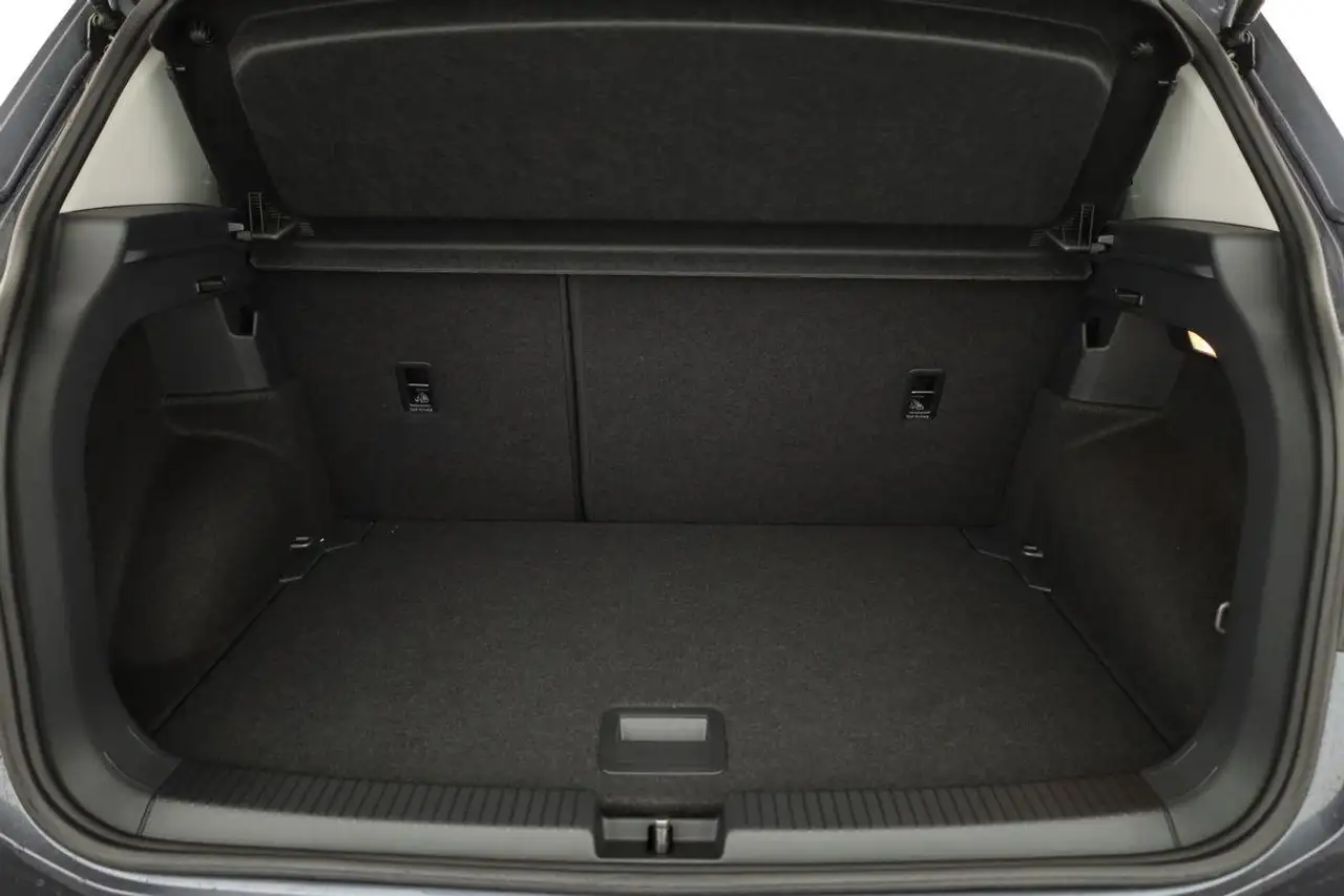 Volkswagen T-Cross 13