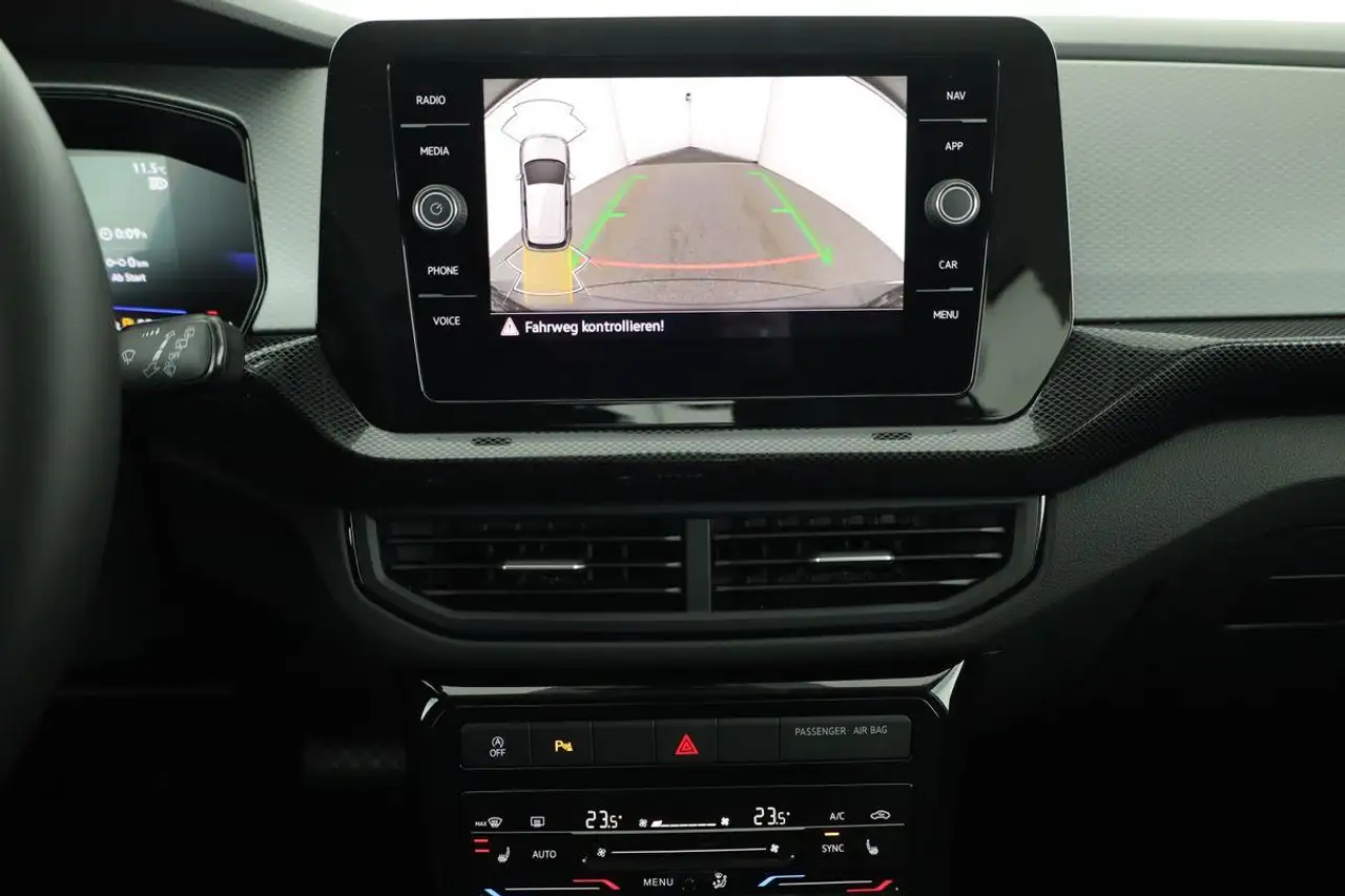 Volkswagen T-Cross 8