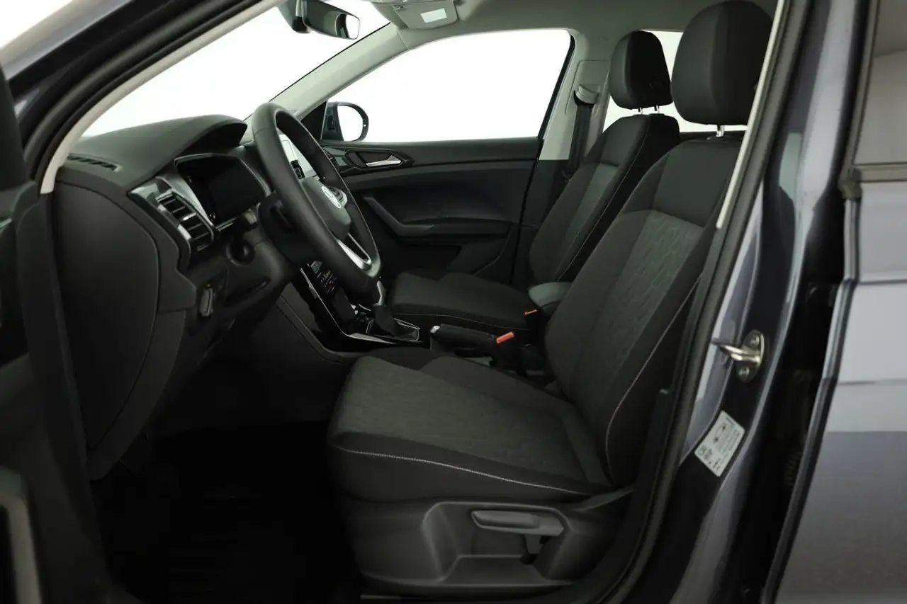 Volkswagen T-Cross 11