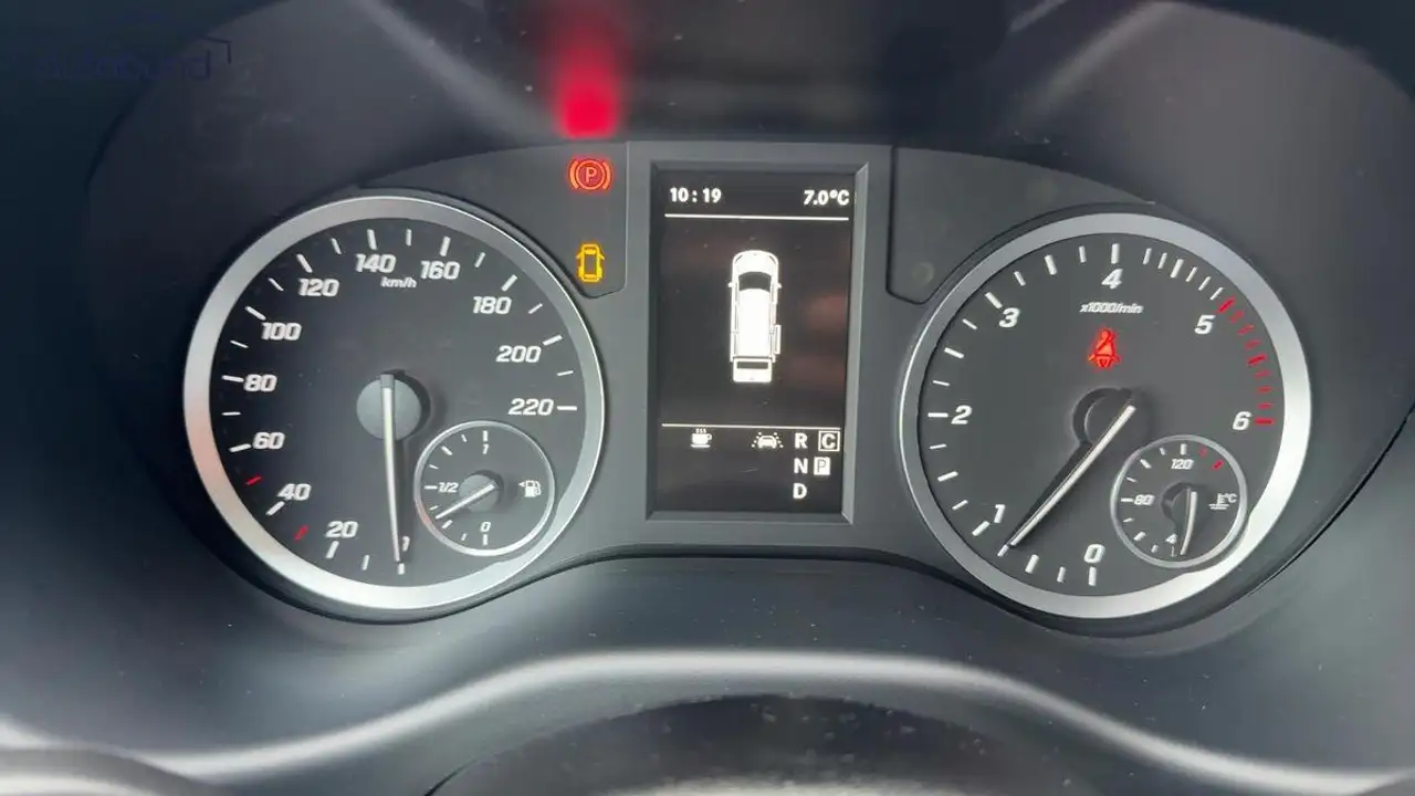 Mercedes-Benz Vito 8