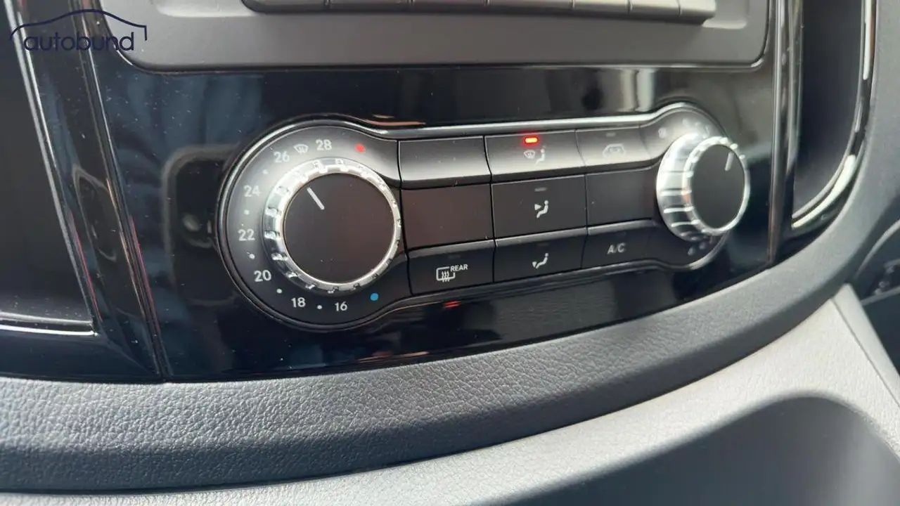 Mercedes-Benz Vito 9