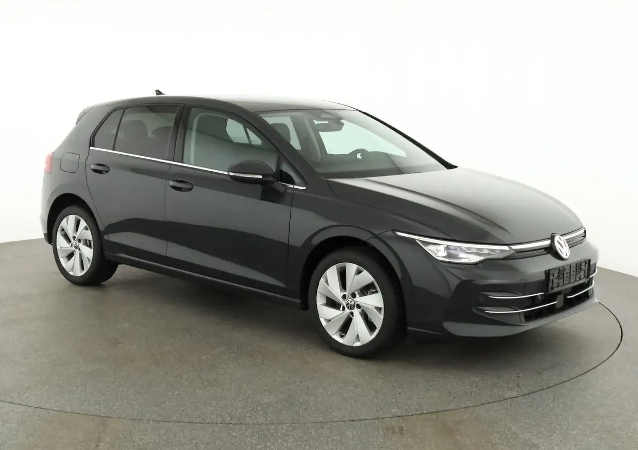 Volkswagen Golf VIII 3