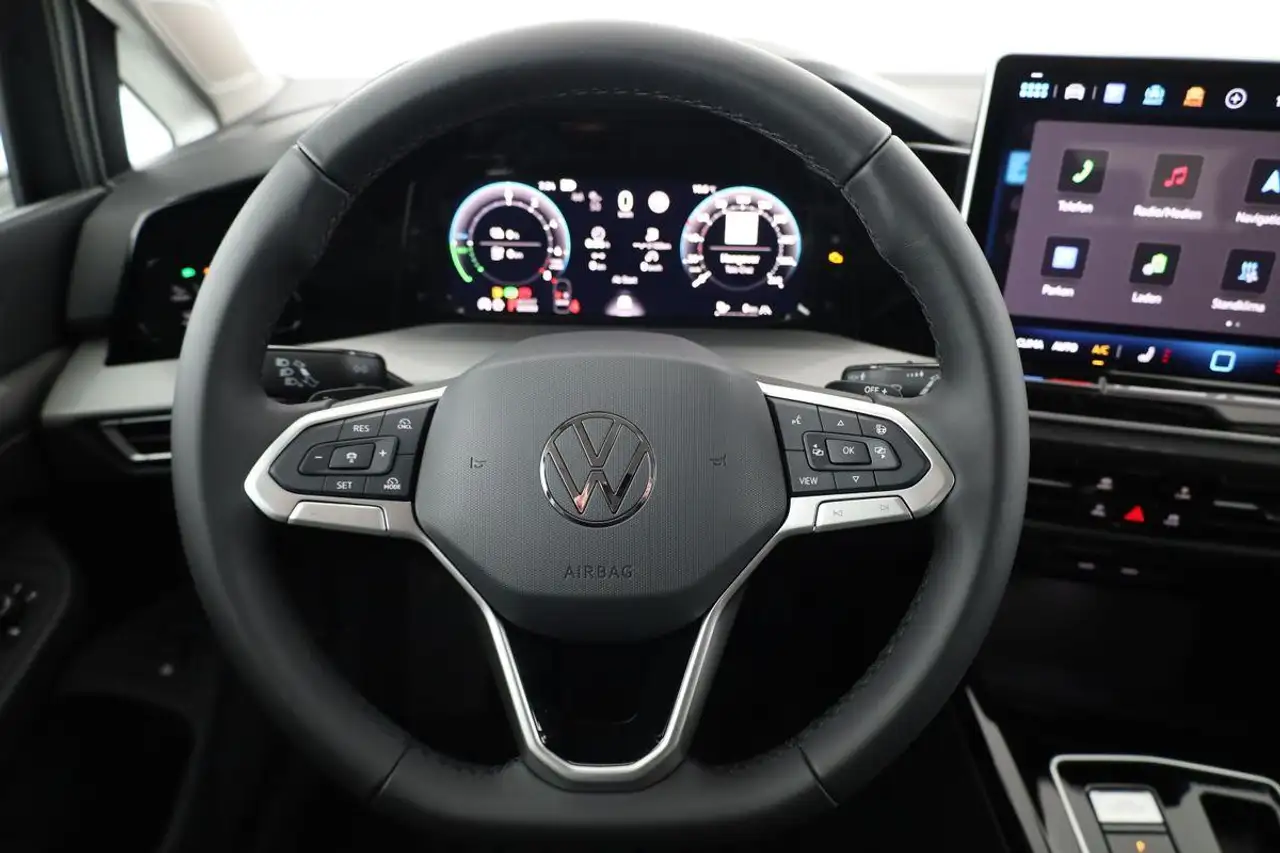 Volkswagen Golf VIII 7