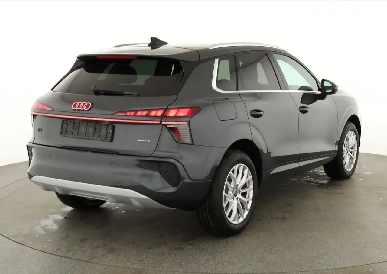 Audi Q3 4