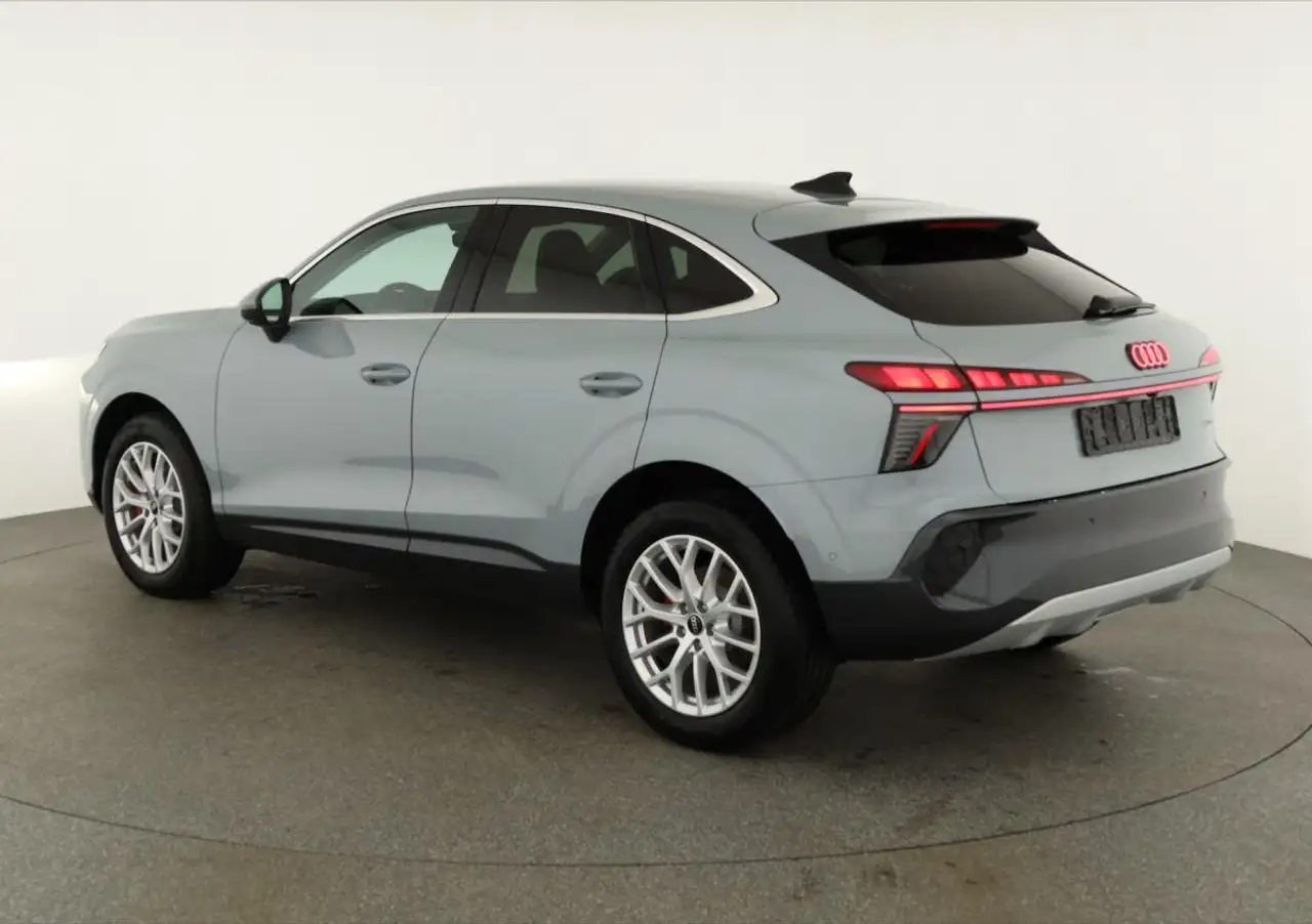 Audi Q3 5