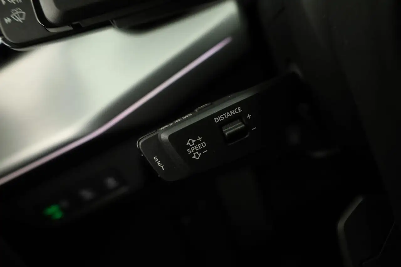 Audi Q3 11