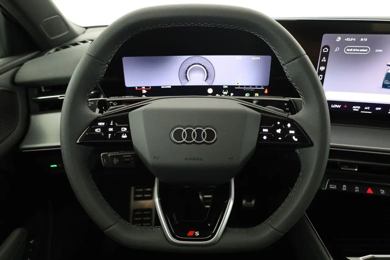 Audi Q3 7