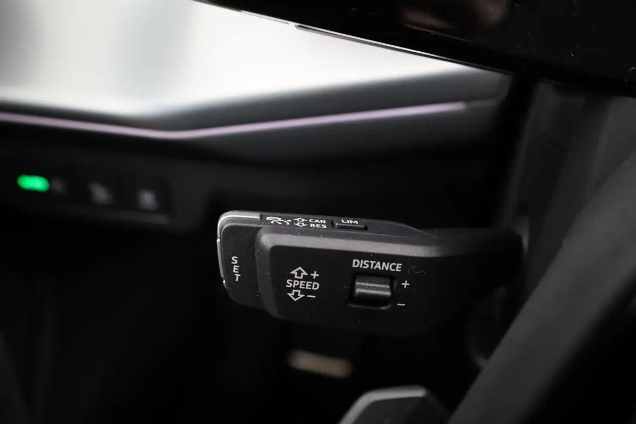 Audi Q3 11